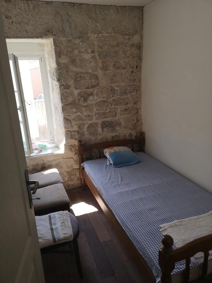 Hostel Michel Budua Esterno foto
