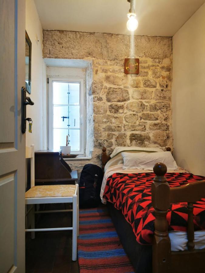 Hostel Michel Budua Esterno foto